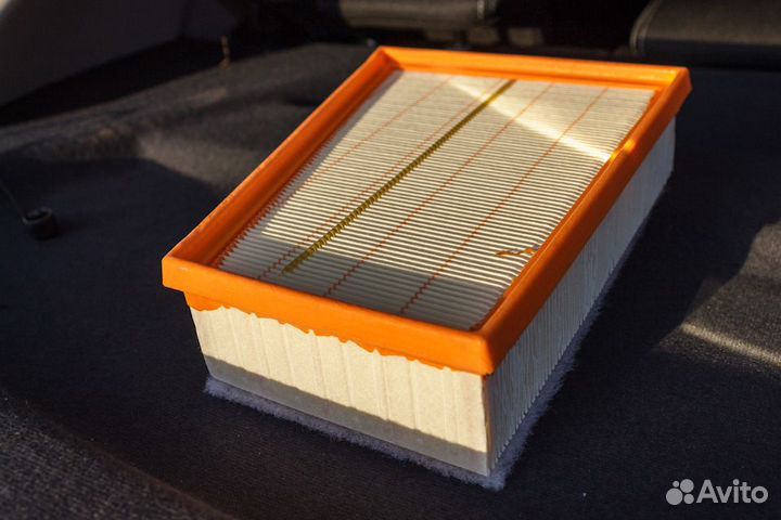 Воздушный фильтр на Volvo S80