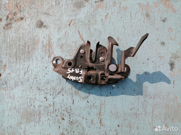 Замок капота Nissan Sunny FB15