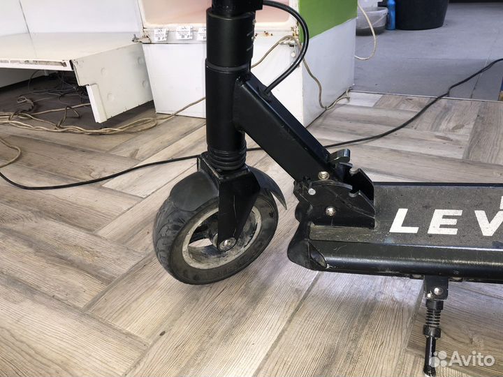 Электросамока Levin lite