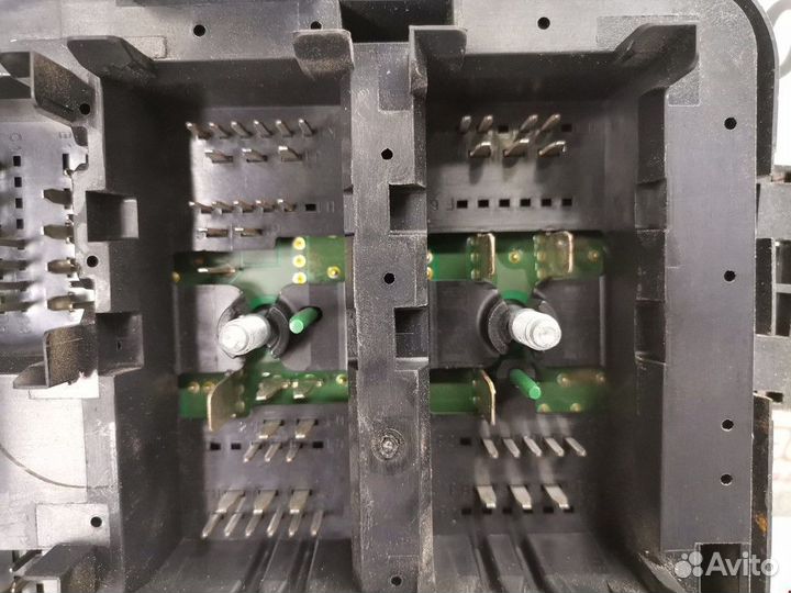 Блок предохранителей Chevrolet Equinox 2 2011