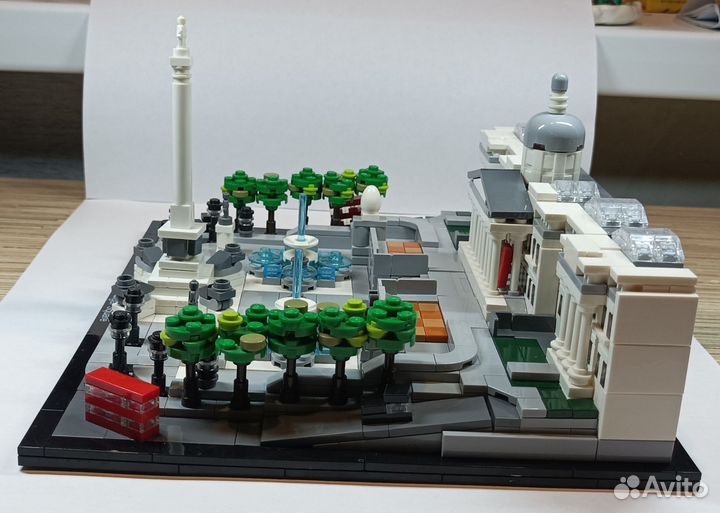 Лего architecture Trafalgar Square 21045