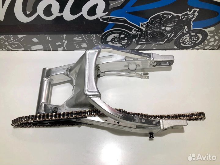 Маятник Suzuki GSX-R 1000 K3 2003г