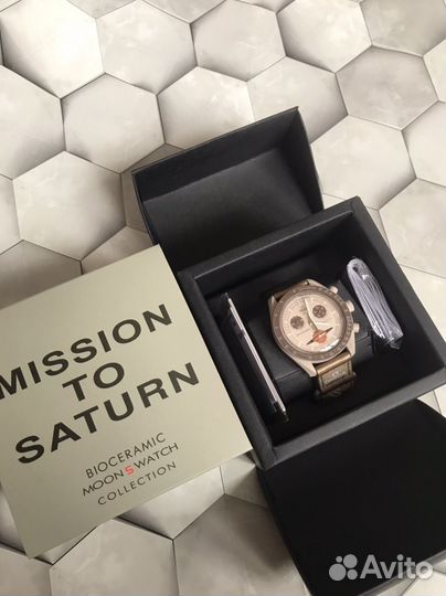 Часы mission to saturn