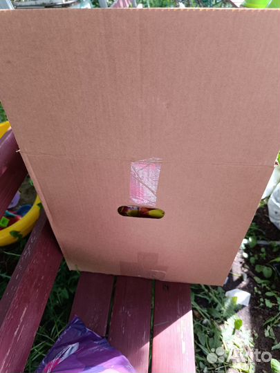 Коробка с вещами