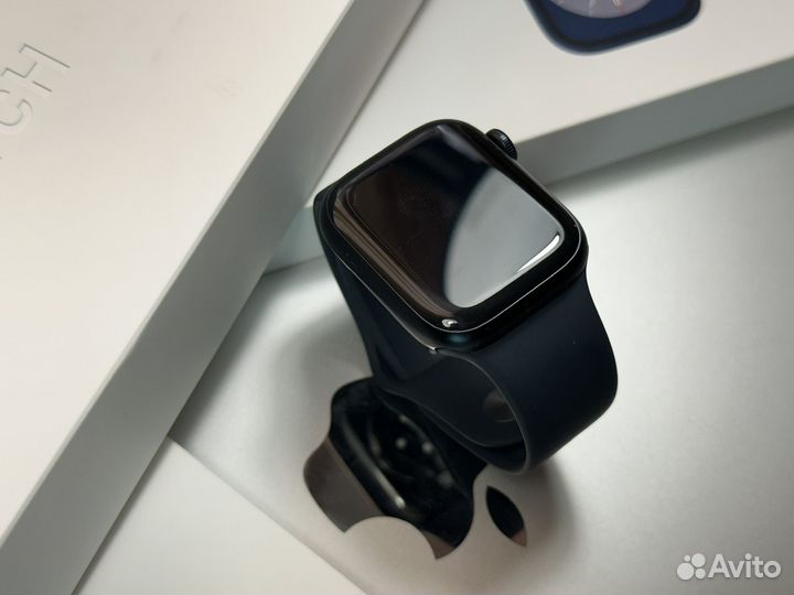Apple Watch SE 2 44