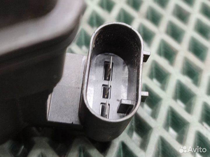 Моторчик стояночного тормоза задний правый Bmw 5