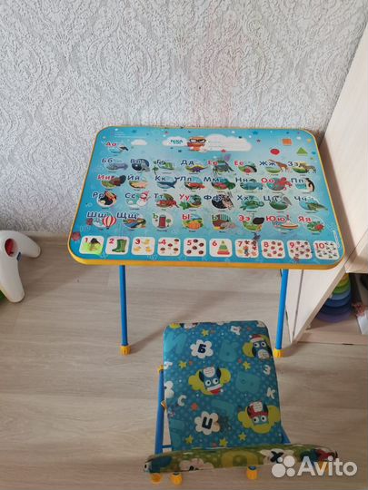 Детский стол и стул