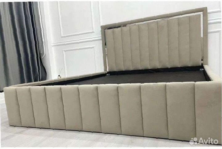 Кровать мягкая двуспальная на заказ