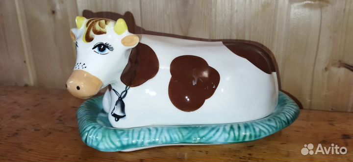 Маслёнка зик Конаково Корова на лугу