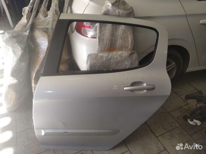 Задняя дверь Peugeot 308