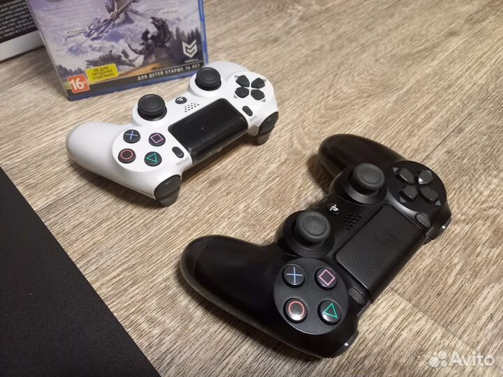 Sony Ps4 Slim 1 тб, 2 геймпада, 50 игр