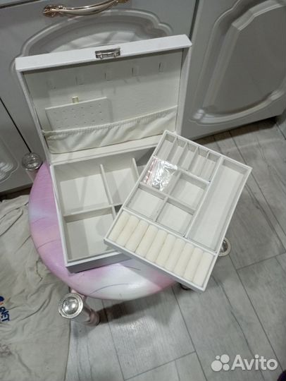 Шкатулка для украшений