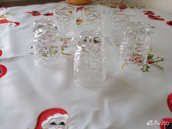 Хрустальные рюмки