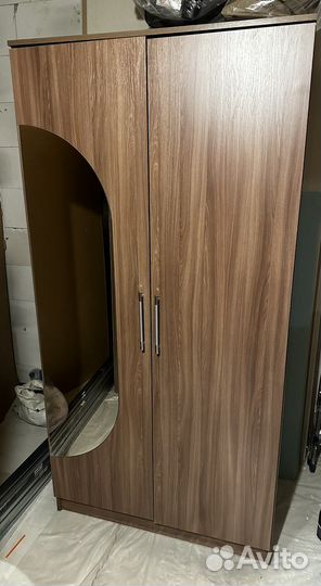 Шкаф