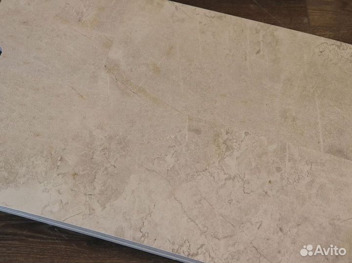 Кварцвиниловая плитка под мрамор замковая