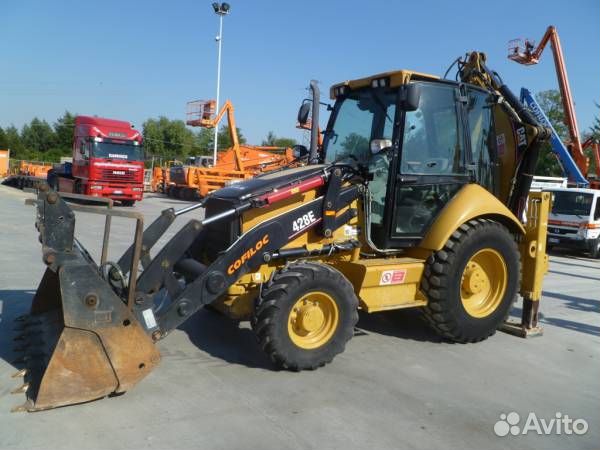 Аренда экскаватора-погрузчика. Гидромолот. Ямобур