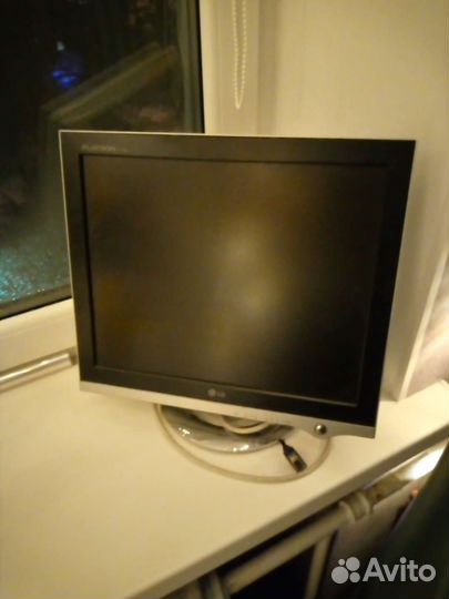 Монитор LG flatron L1720B