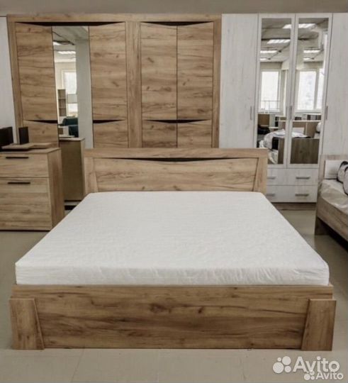 Спальный гарнитур