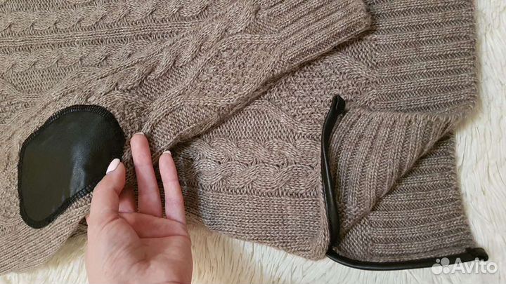 Свитер мягкий и шарф