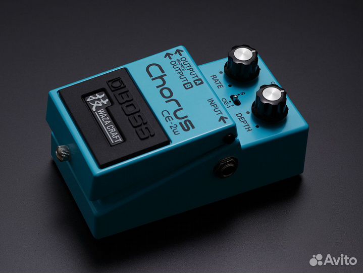 Boss CE-2W гитарная педаль