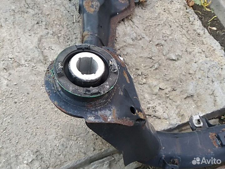 Подрамник Ленд Ровер Фрилендер 2. 2.2 дизель