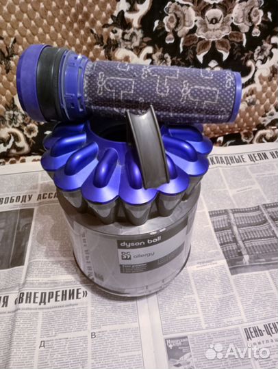 Контейнер от пылесоса dyson