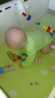 Матрасик,простынь на резинке,подушечка,бортики