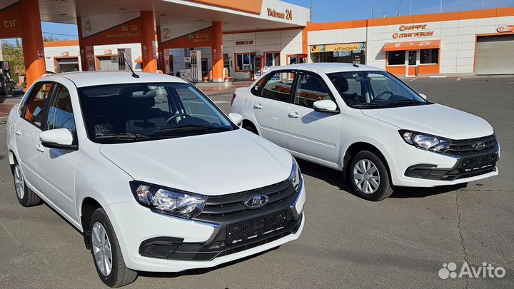 LADA Granta 1.6 МТ, 2023, 100 км