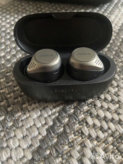 Беспроводные наушники Jabra Elite 75t