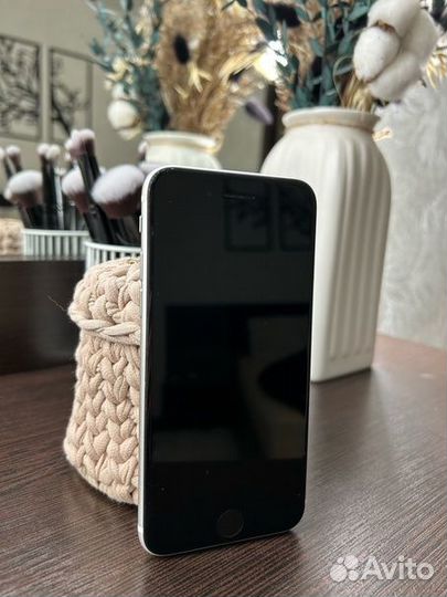 iPhone SE (2020), 128 ГБ