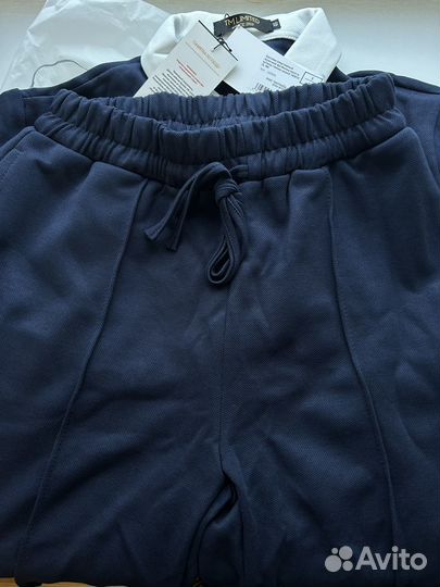 Мужской спортивный костюм