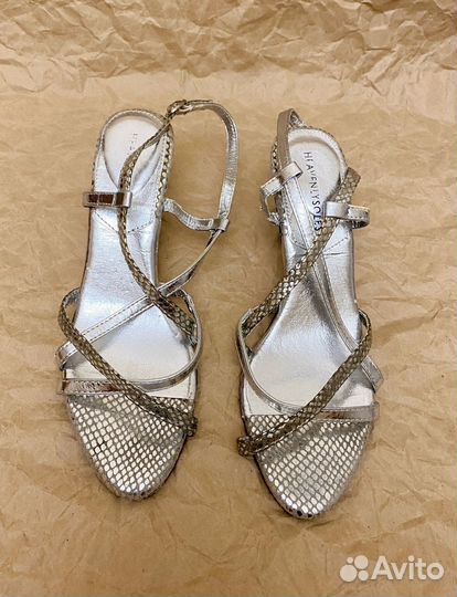 Босоножки серебряные 38