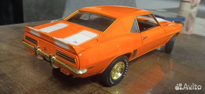 Chevrolet Camaro 1969 Z28. M2 Machines. 1:24