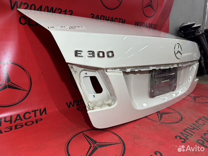 Крышка багажника в сборе Mercedes W212 цвет 650