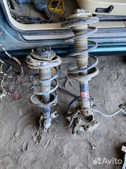 Стойка амортизатора nissan maxima a32 стойки