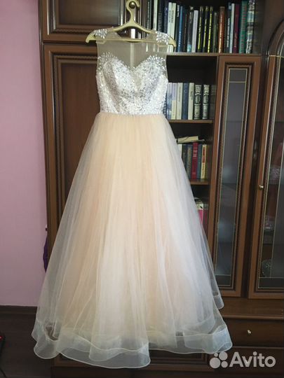 Вечернее платье