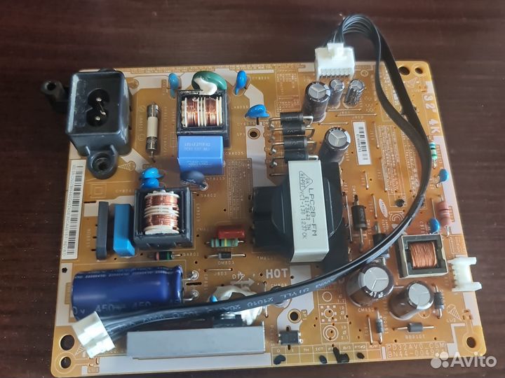 Запчасти от телевизора Samsung ue32eh4030w