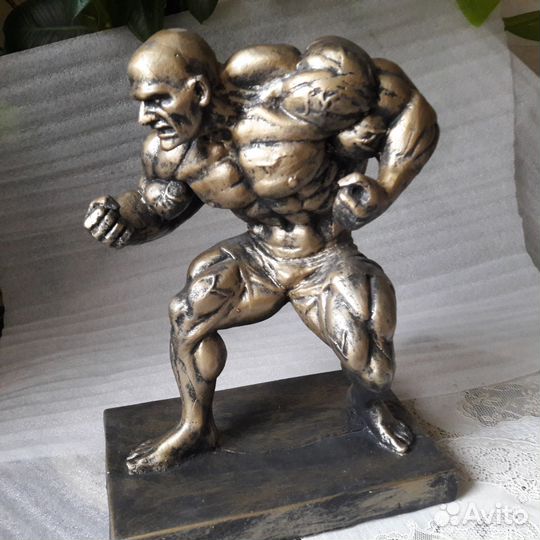 Призовые спортивные скульптуры