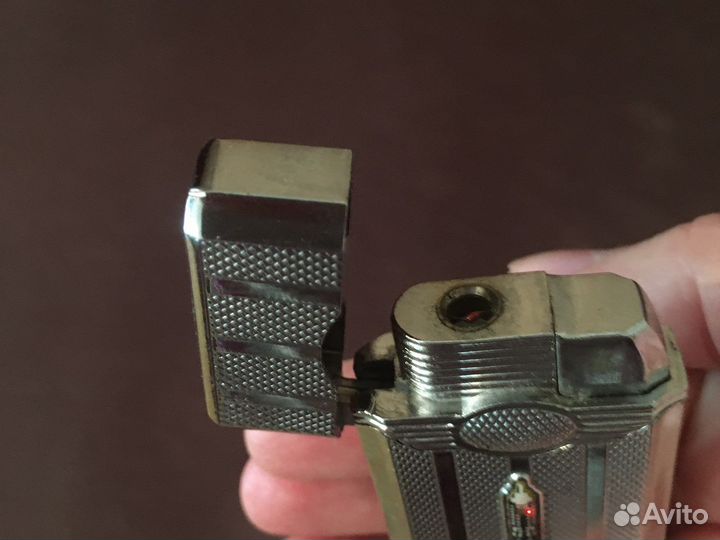 Зажигалка, привезена с Парижа- не рабочая