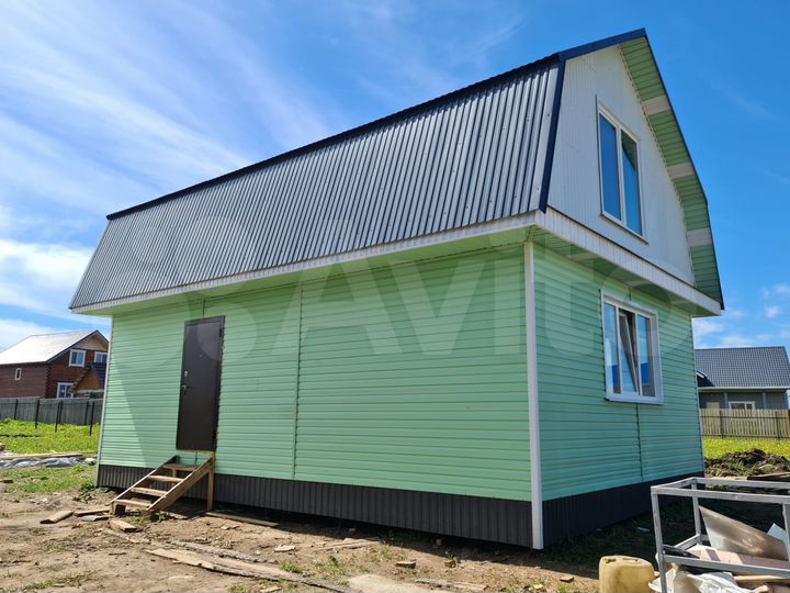 Дом 99 м² на участке 5,5 сот.