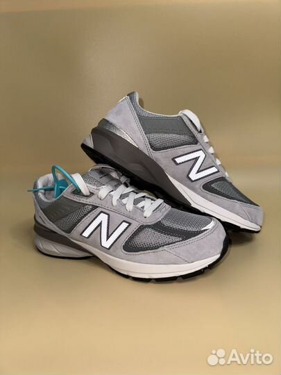 New Balance 990v5