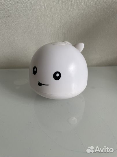 Кит-фонтан, игрушка для ванной