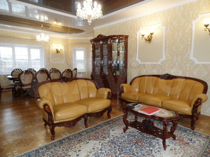 Коттедж 296,4 м² на участке 16,8 сот.