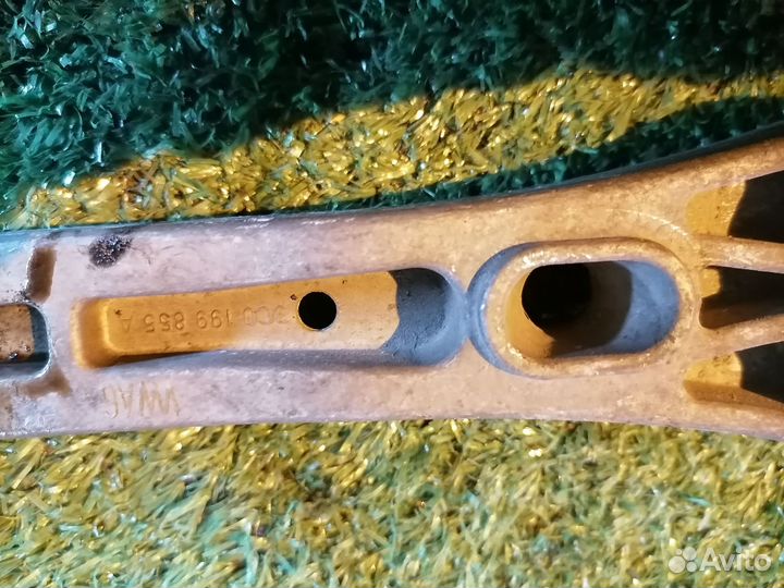 Опора двигателя (подушка двс) правая 3C0199855 Vol