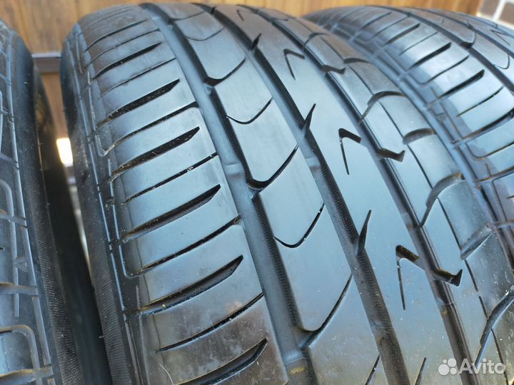 Toyo Tranpath MPZ 215/60 R17 96H