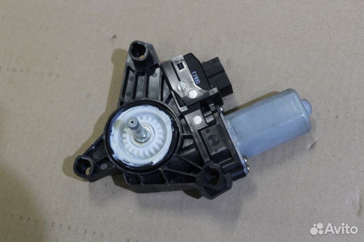 Моторчик стеклоподъёмника задний левый Mercedes A