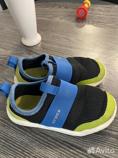 Кроссовки crocs c 10