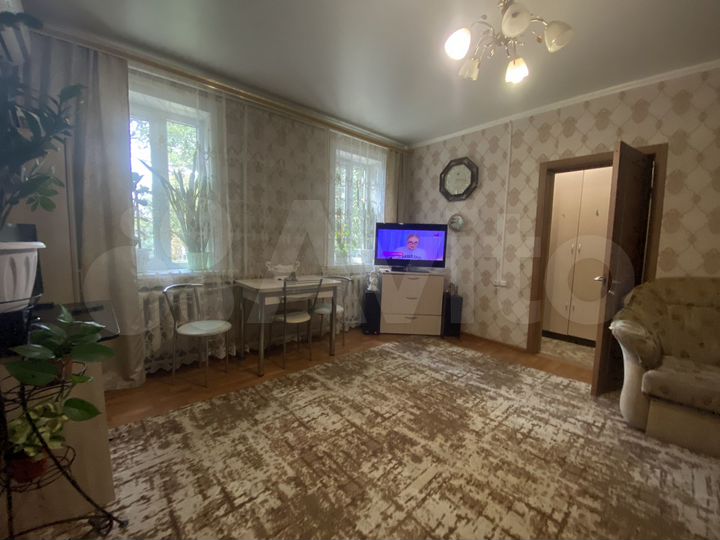 2-к. квартира, 42,3 м², 1/1 эт.