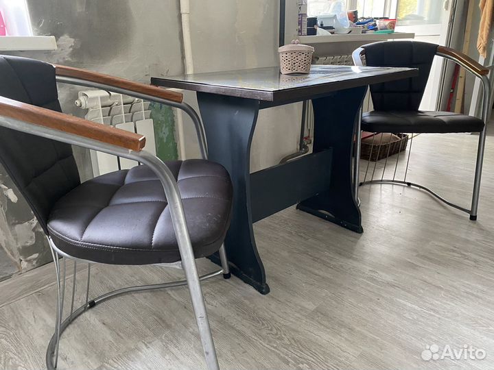 Стол 2 стула