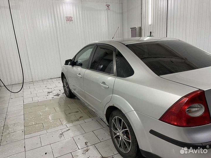 Ford Focus 2.0 МТ, 2006, 200 000 км